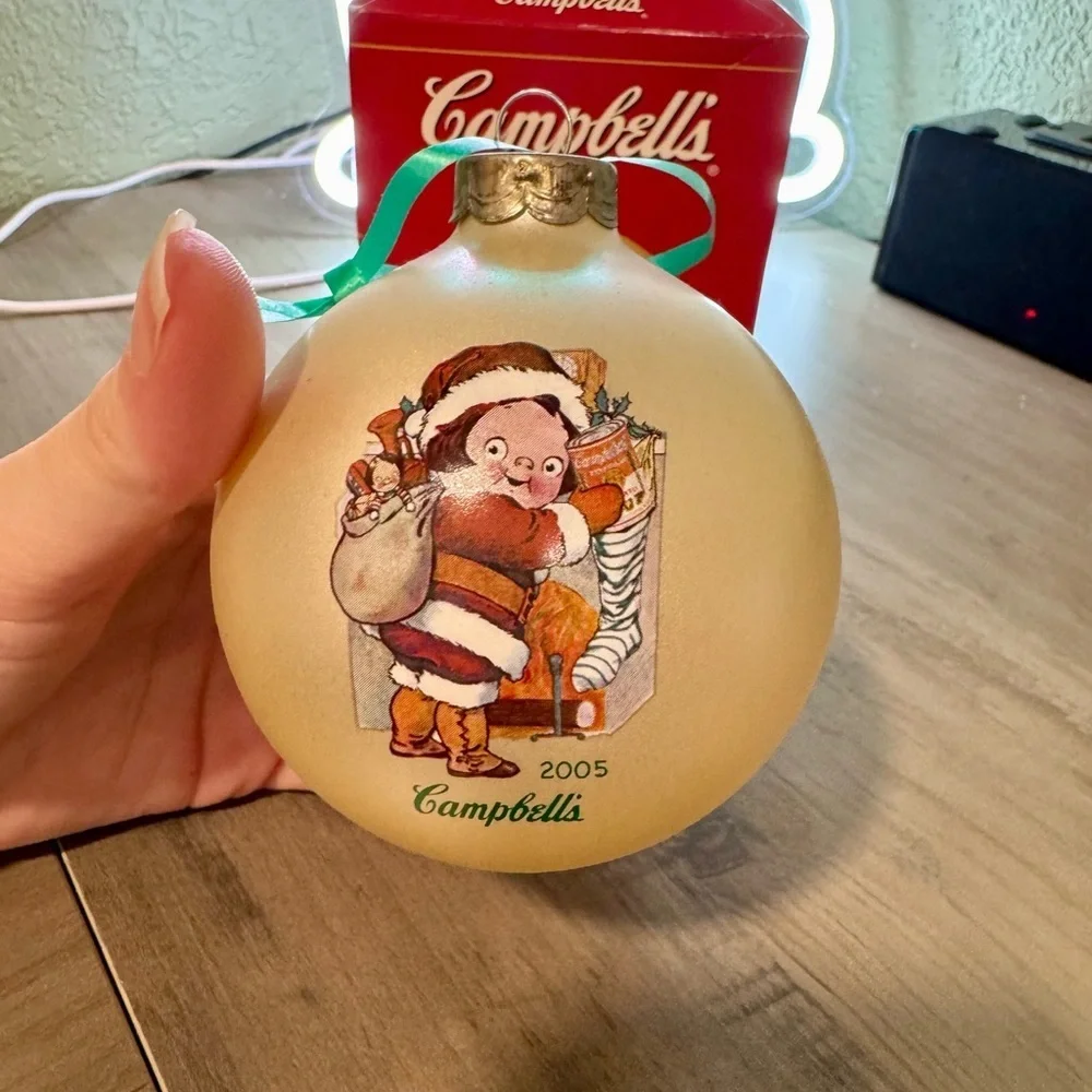 Campbells 2005 Holiday Ornament - Picture 2 of 8